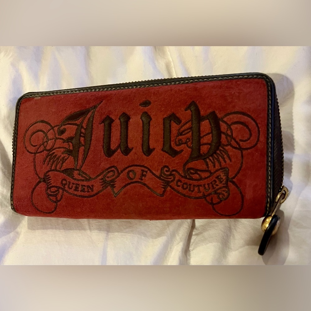Juicy Couture wallet with zip, burgundy /brown velvet
